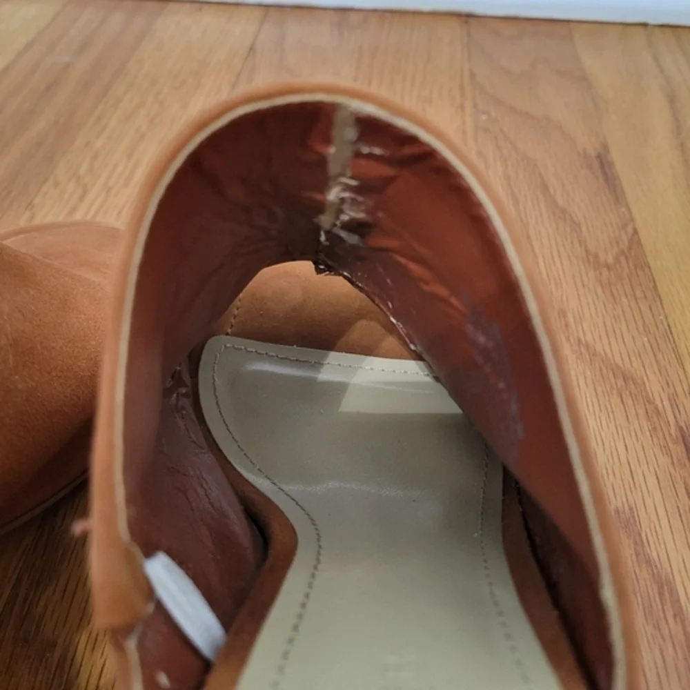 Marc Fisher peeling see